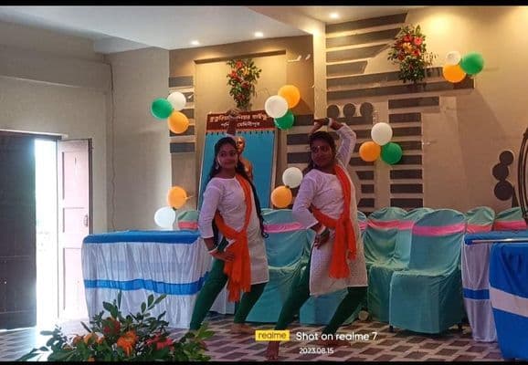 Gallery image 798